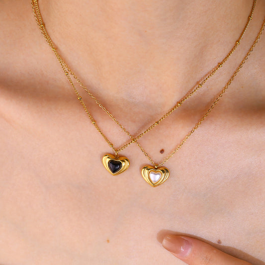 HeartLuxe – zlatý náhrdelník s dvojitým srdcem