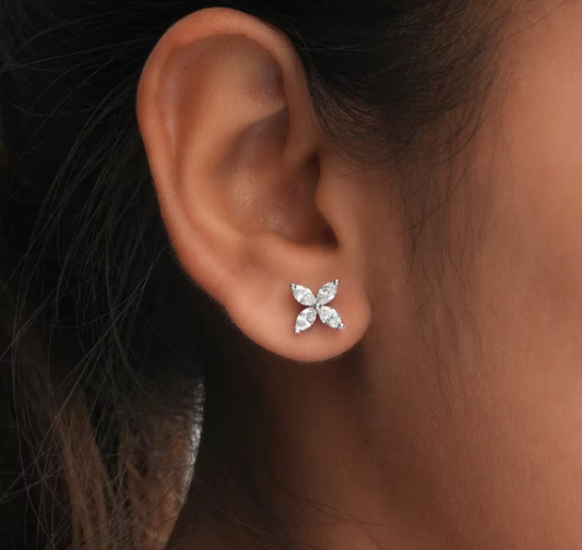 Zářivé náušnice Butterfly Moissanite