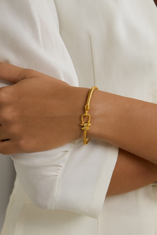 Zlatý náramek Rope – Nadčasová síla a preciznost