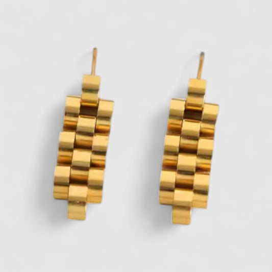 Tricha Náušnice – Moderní Zlatý Luxus