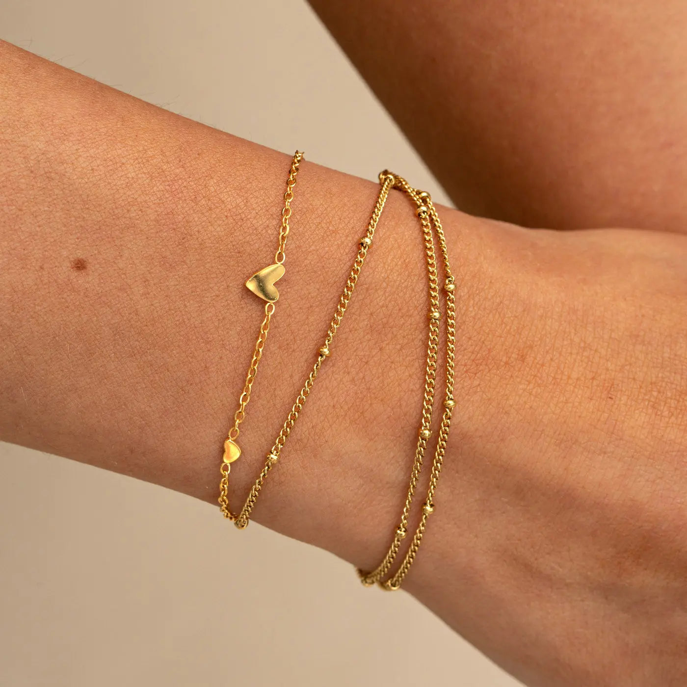 Sarah - 3 malé srdíčka náramek z nerezové oceli