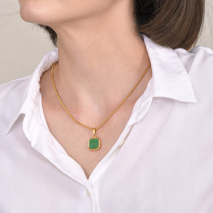 Elegantní přívěskový náhrdelník