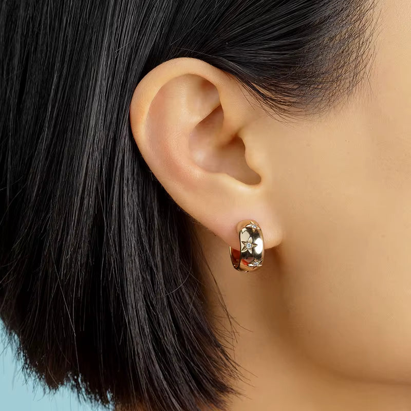 Zlaté náušnice s hvězdami