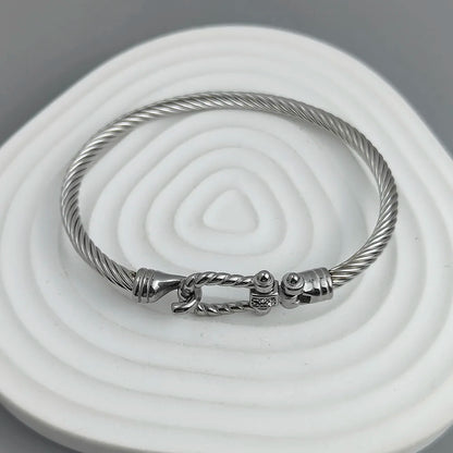 Zlatý náramek Rope – Nadčasová síla a preciznost