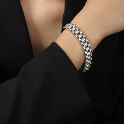 Tricha Náramek – Nadčasový Luxus ve Zlatě