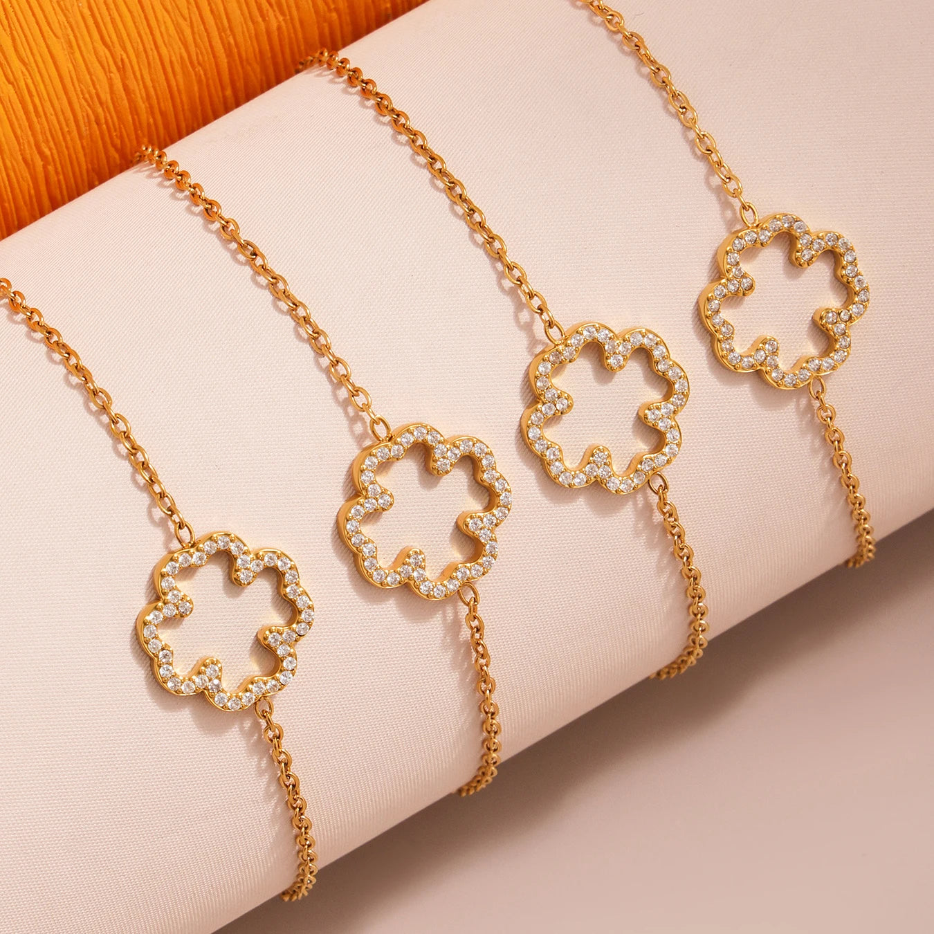 Flurry Set – Nadčasový Luxus a Třpytivá Elegance