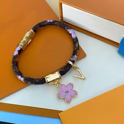 Náramek Floral Charm – Elegantní, hravý a luxusní