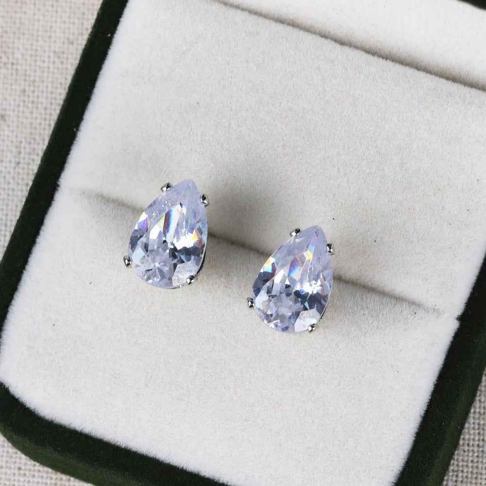 Drops – Elegantní Kapkové Náušnice s Diamantovým Leskem